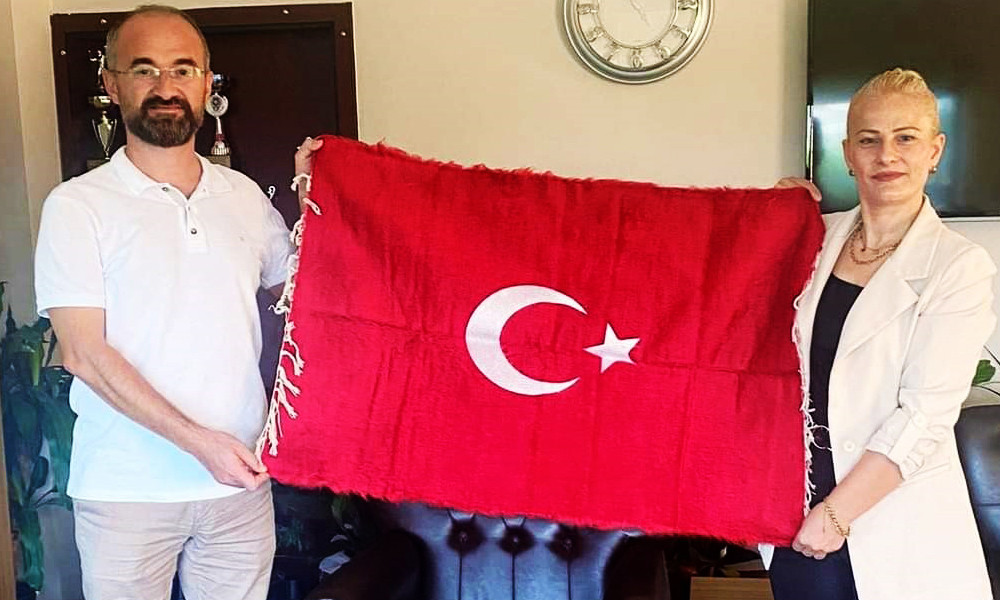 AYNUR AKKOYUN’DAN  BAŞHEKİM  HAMZA BAMBALI’YA ZİYARET